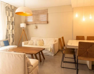 Casa Premium 6 Ambientes Amoblada. Tres Pisos, Terraza, Parrilla y Cochera.